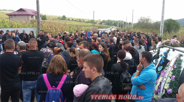 FOTO. Marian Vlase a fost înmormântat! Cuvintele cutremurătoare rostite de tatăl său: „În viața mea nu o să mai…”