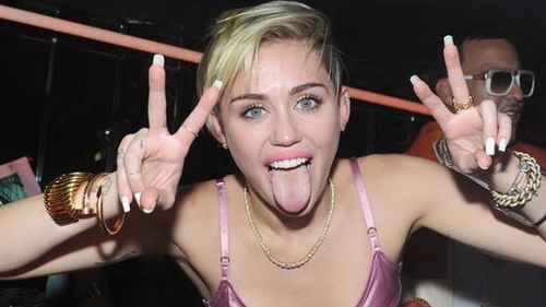 "Miley Cyrus a murit din cauza unei supradoze" Cum a reactionat cantareata cand a aflat stirea care a facut inconjurul lumii