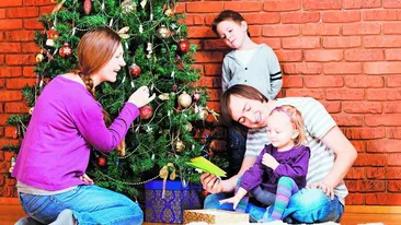 Ce simbolizeaza culorile globurilor din bradul de Craciun?