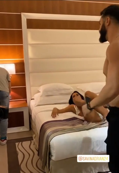 Daniela Crudu, filmată în ipostaze intime alături de unul dintre musculoșii de la Insula Iubirii! Bruneta a spus adevărul despre imaginile HOT