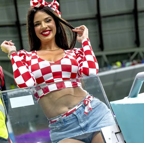 Ivana Knoll, bomba-sexy a croaților de la Cupa Mondială, asaltată cu cereri în căsătorie de la fotbaliști | GALERIE FOTO
