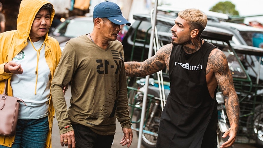 Râzi cu lacrimi! Cum au reacționat asiaticii când au văzut tatuajele lui Alex Velea. S-a întâmplat la filmările Asia Express de la Antena 1