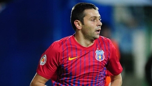 Becali a bagat adanc mana in buzunar pentru a-l “repatria” pe Rusescu! Cat suporta Steaua din salariul romanului de la Sevilla!