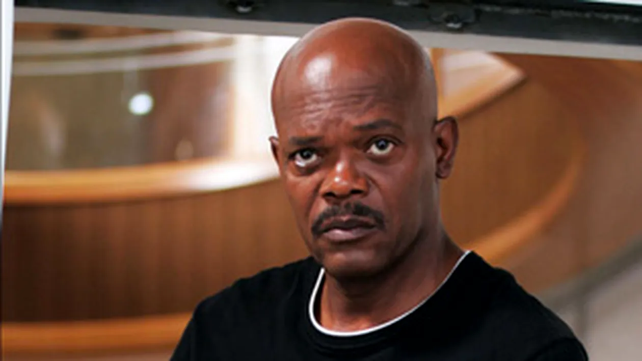 Samuel L. Jackson il sustine pe Obama si le spune alegatorilor americani Treziti-va dracului!