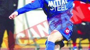 Teapa de 3.000 de dolari
