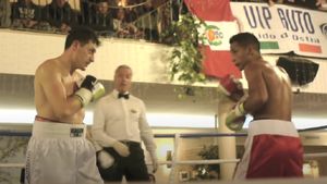 Luigi, un boxer italian, continuă să urce în ring de aproape 20 de ani, fără să câștige. Cât primește pentru fiecare luptă