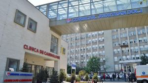 Octavian Istratoaie, medicul șef de la Cardiologia din Craiova, atacat dur. “Doarme! E timpul lui, dar trebuie să salvăm un om!”