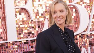 Actorii din „Friends”, supărați pe Lisa Kudrow, după ce a dezvăluit câți bani câștigă încă de pe urma serialului