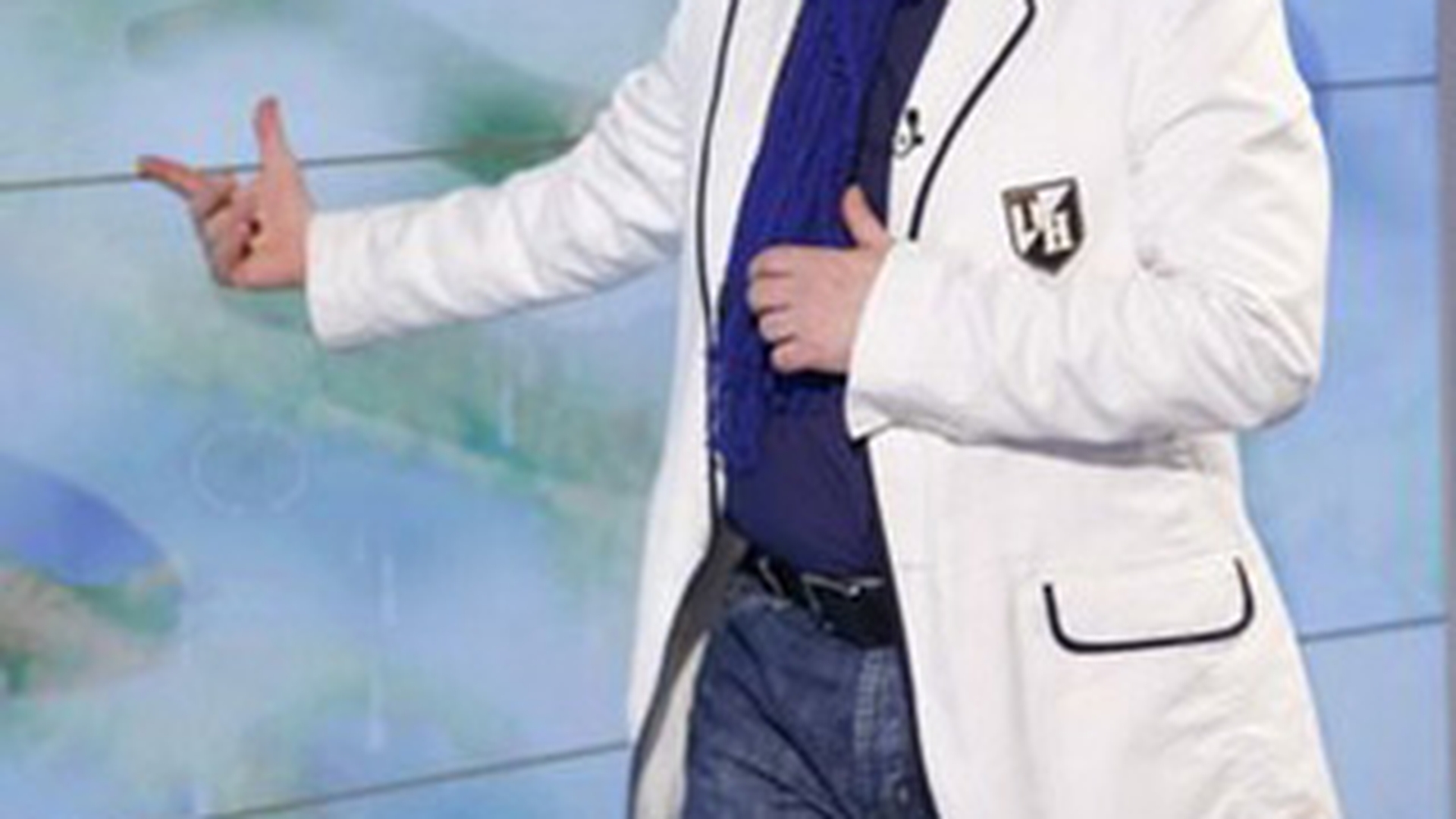 Florin Busuioc nu are prejudecati: "Nu toate blondele cu silicoane sunt tampite"