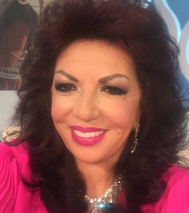 Carmen Harra, cu autobuzul prin Capitală: ”Mi se pare inedit, neobișnuit pentru mine!”