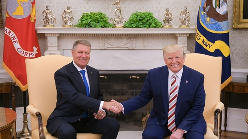 Ce mesaj i-a transmis Donald Trump lui Klaus Iohannis cu ocazia Zilei Naționale a României