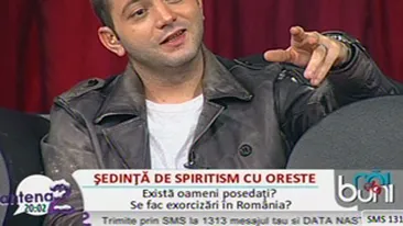 VIDEO Asistentele lui Morar s-au apucat sa sfinteasca platoul emisiunii! Vezi cum Cezara da cu apa sfintita pe Rodica!