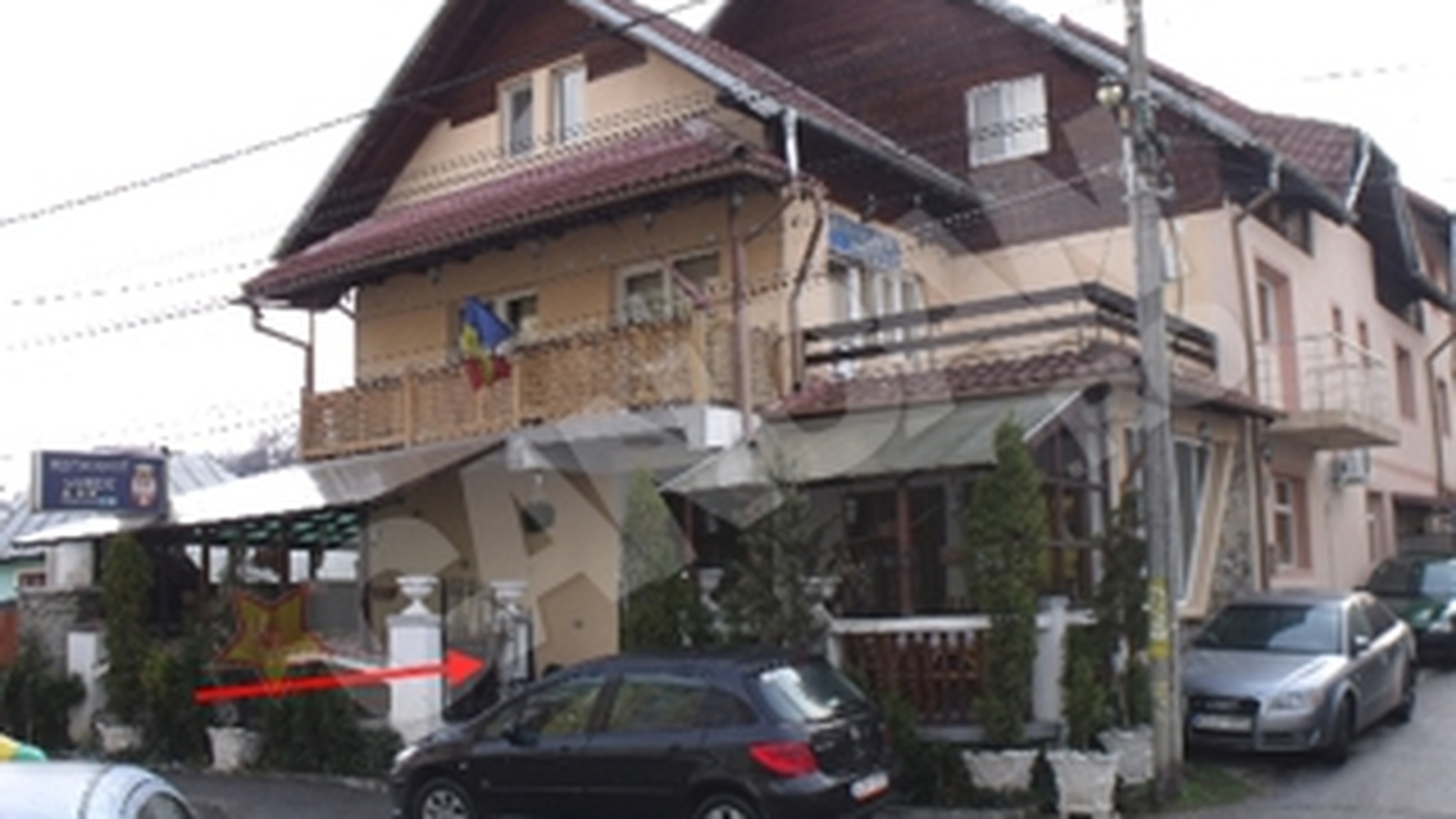 Politistul baut si agresiv, in restaurant