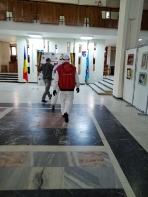Șefii județului Maramureș, autoizolați la Prefectură