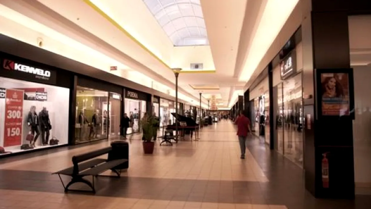 Se închid magazinele din mall-uri! Românii vor putea merge doar la alimentare și farmacii