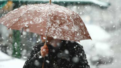 Vremea se schimbă radical! Meteorologii anunță ploi și ninsori. Prognoza pe două săptămâni