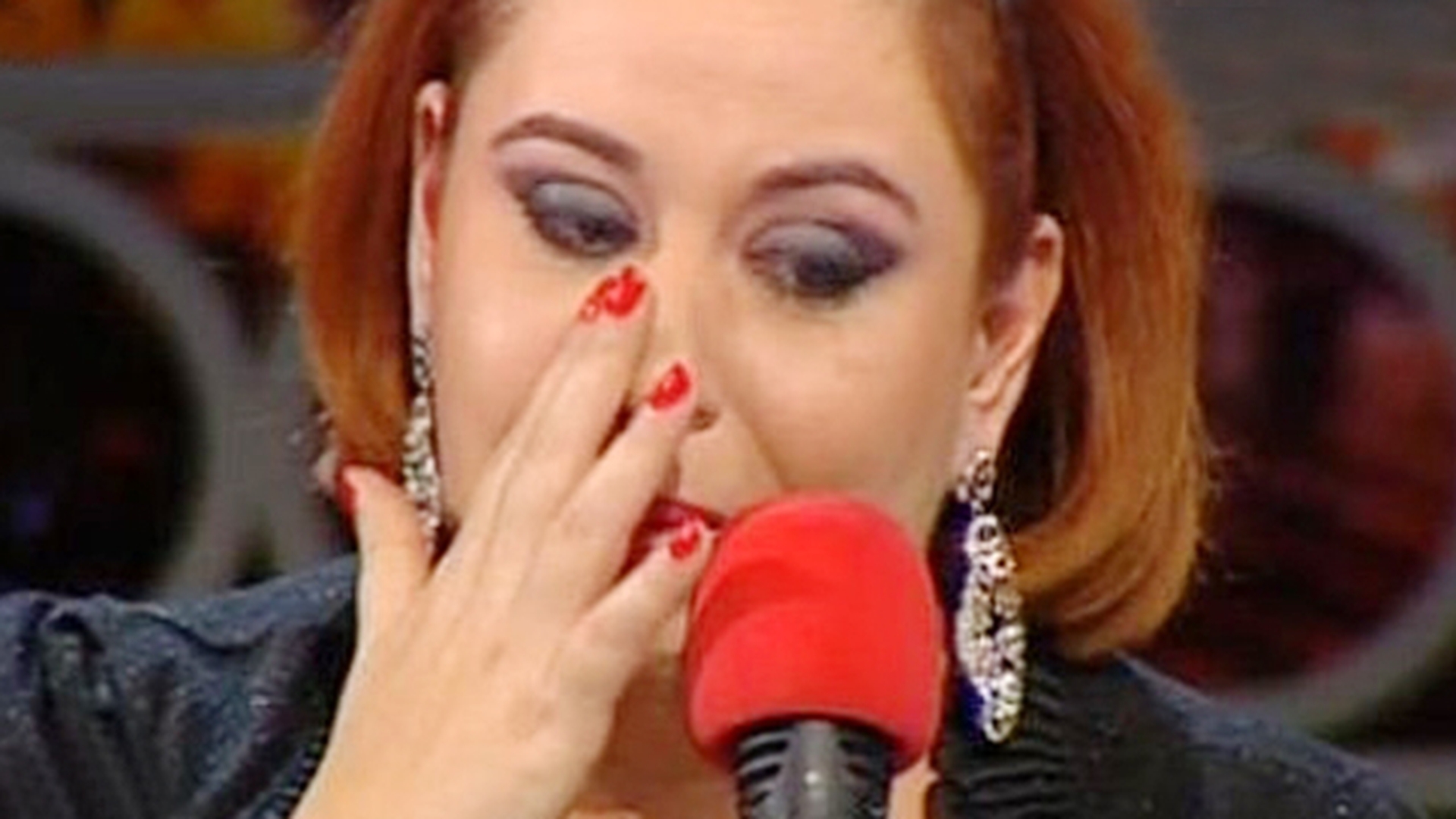 Anunt CUTREMURATOR facut de Oana Roman: "Nu a mai ramas nimic! Casa a ars complet!"