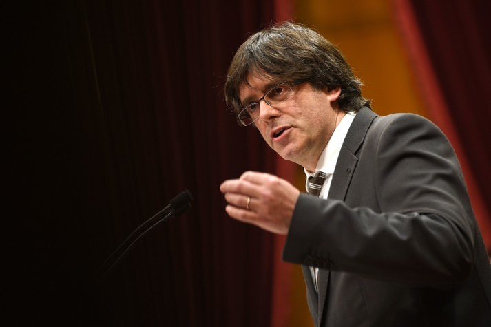 Liderul separatist Carles Puigdemont a fost înlocuit din funcţie