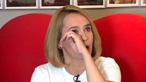 Andreea Esca, cu ochii în lacrimi după o despărțire dureroasă: „Aștept să mă sune el”