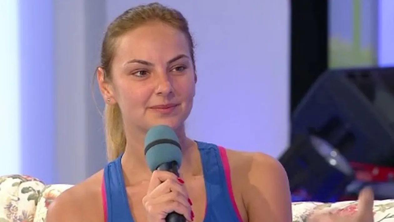 Roxana Ionescu încă mai ţine legătura cu fostul soţ! Uite ce mesaj i-a trimis Laurenţiu când a aflat că participă iar la Dansez