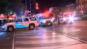 Atac armat în Canada! Cel puţin 2 morţi şi 13 răniţi împuşcaţi în faţa unui restaurant din Toronto