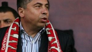 Imagini emoţionante realizate cu două zile înainte de Anul Nou. Ce a lăsat văduva la mormântul milionarului sinucigaş