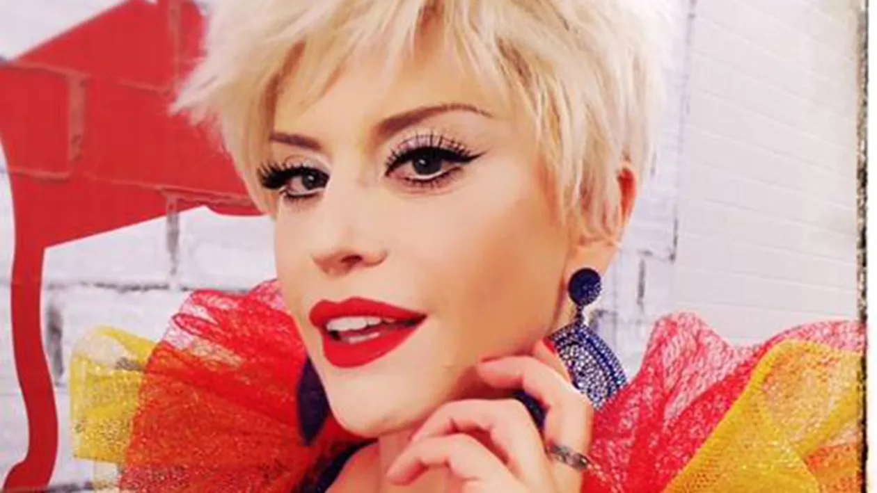 Loredana Groza l-a lasat cu gura cascata pe Bartos cand a aparut imbracata asa! I s-a vazut tot prin rochie