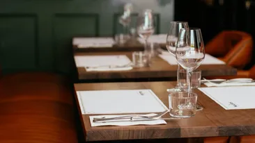 Restaurantele, sălile de sport și saloanele de evenimente ar putea rămâne deschise! Măsurile care se dezbat în următoare ședință CNSU