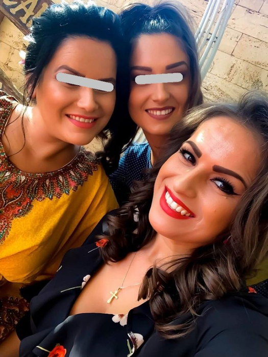 FOTO. Elena, fosta noră a Vioricăi Dăncilă, radiază după divorț și își trăiește viața la maximum. În schimb, Victor, fiul ex-premierului, pare slăbit și…