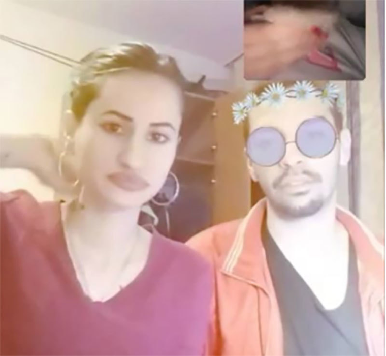 David Puşcaş, fiul adoptiv al Luminiţei Anghel, şi-a făcut iubită! Aflat cu Ada în cameră, tânărul s-a dezbrăcat în faţa webcam-ului şi…