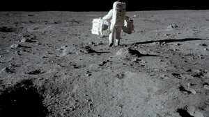Mintea americanilor din anii '50 ai secolului trecut! Au vrut sa bubuie o bomba nucleara pe Luna