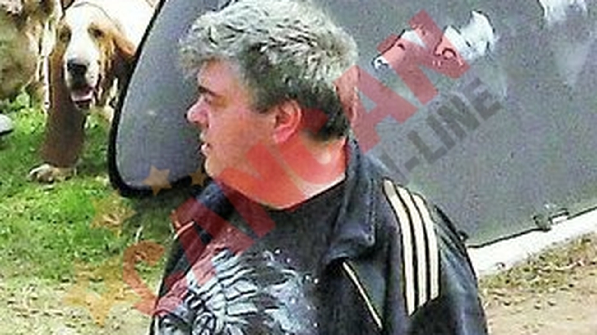 Cere bani ca sa dea declaratii