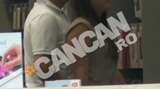Balint, ce tata modern! Si-a dus fiica in mall sa isi aleaga un iPad! Intra sa vezi daca i l-a cumparat sau nu