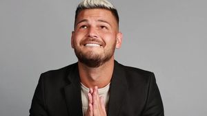 Cu cât își plătește Antena vedetele? Răzvan Botezatu, fostul prezentator de matinal, și-a dezvăluit salariul: „Nu aveam bani să plătesc creditele”