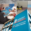 Strigătul disperat al unei femei de serviciu de la o școală bucureșteană: „Directorul ne pune să-i spălăm covoarele și să-i curățăm peștele”