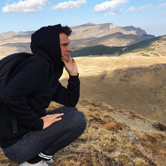 Cum arată și cu ce se ocupă acum Daniel Robu. În 2000, când cânta cu Silvia în De La Vegas, era unul dintre cei mai apreciați artiști și doriți burlaci din România