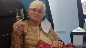 Monica Tatoiu bea zilnic câte o sticlă de șampanie la prânz, singură. Care este motivul