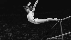 Cum arată Nadia Comăneci în costum de gimnastă, la 50 de ani de când a scris istorie la Montreal