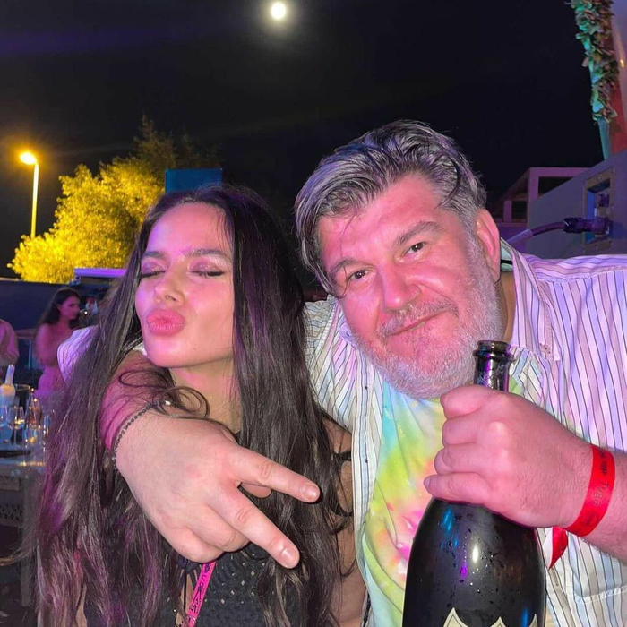 Ca soluție la problemele în relație, Caz Stan nominalizează viața intimă a celor doi ca fiind vitală în longevitatea cuplului / Sursa Foto: Instagram.com