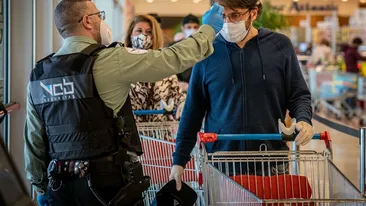 Ultima teorie a conspirației, devenită virală în România: Nu mai intrați pe ușile culisante în supermarket-uri,  acestea dețin un câmp magnetic care...