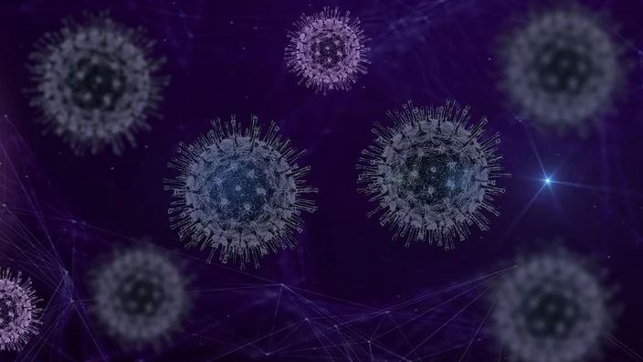 Infectat cu noul coronavirus, dascălul din Târgu Frumos a murit din cauza bolii rare. El și preotul din oraș au mers cu molifta la enoriași