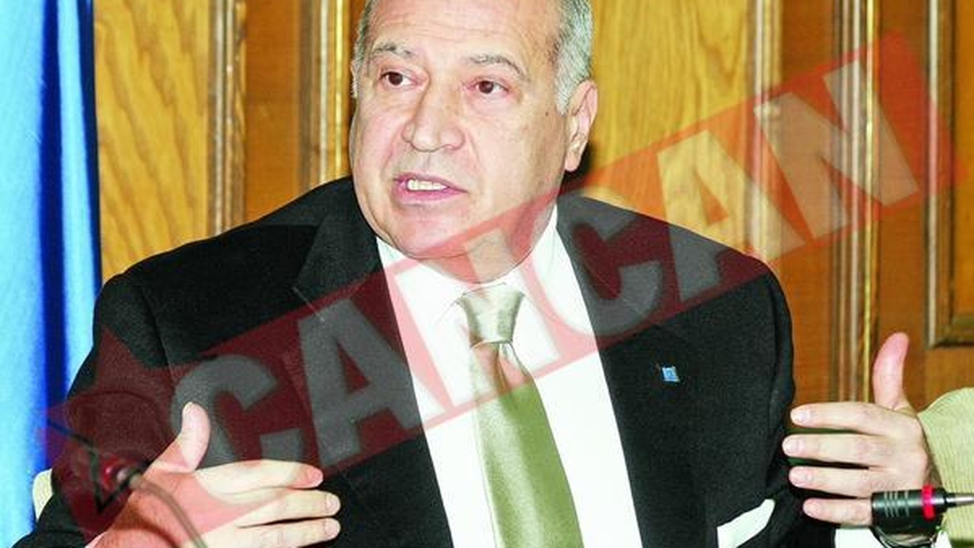Voiculescu, santajat sa vanda Antenele?