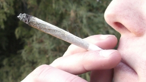 Declaratia unui pastor care a scandalizat o lume intreaga. "Lui Dumnezeu nu-i pasa daca fumezi marijuana"