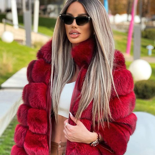 Bianca Drăgușanu va stabili, pe ultima sută de metri, unde și cu cine va pleca de Revelion