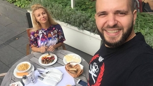 Nu s-a mai pomenit aşa ceva în showbiz! Iubitul Lorei a primit ameninţări cu moartea :”să vezi cum te îngrop la orice oră"