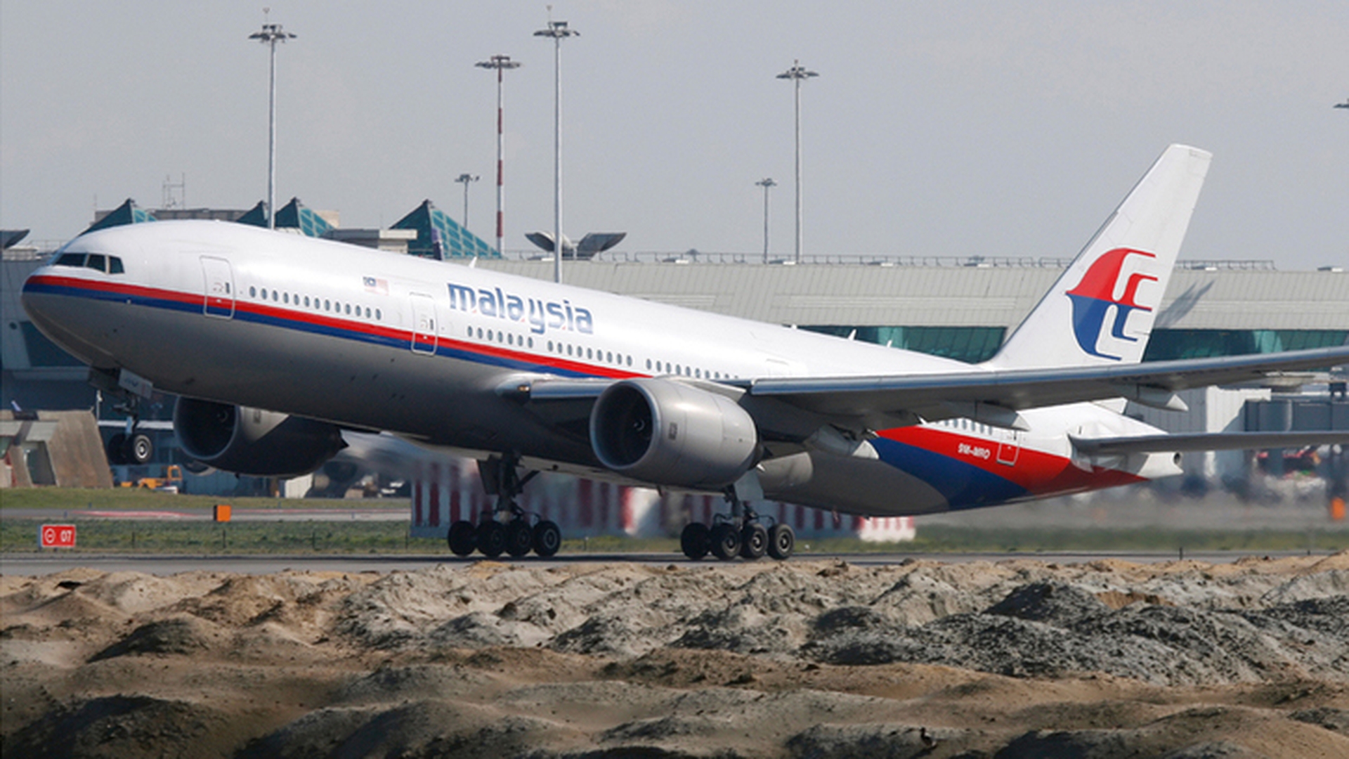 Noi detalii în cazul avionului prăbuşit în Oceanul Indian! Pilotul lipsea sau era inconştient