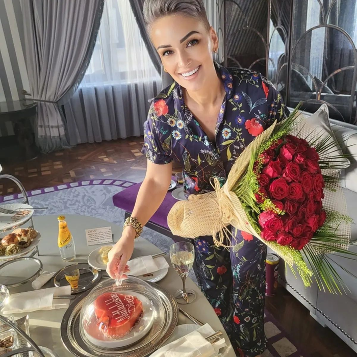 Cine este Gabriela Lucuțar, femeia care a organizat înmormântarea Mioarei Roman. A surprins cu apariția ei de la Imperiul Leilor