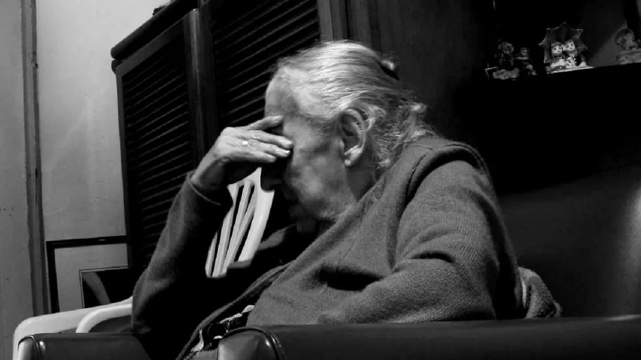 Crimă șocantă. O copilă de numai 14 ani și-a ucis propria bunică, după ce a înjunghiat-o cu un cuțit de bucătărie