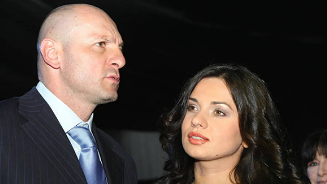 E oficial! Mirela si Bogdan Stelea au divortat astazi la notar! Nu mai au nimic de impartit