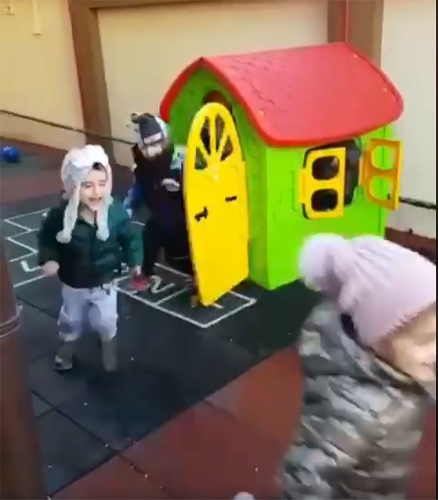 Pepe şi-a filmat fetiţele în timp ce… Cât de mari au crescut Rosa şi Maria! Imagini de colecţie